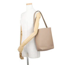 Load image into Gallery viewer, The Row N/S Park Tote Dark topeW1313L129DAT Calf Leather Size Medium
