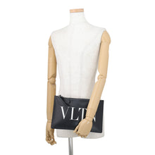 Load image into Gallery viewer, Valentino Garavani Logo Clutch Bag BlackQY2P0483LVN_0NO Leather
