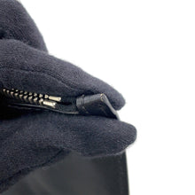 Load image into Gallery viewer, Valentino Garavani Logo Clutch Bag BlackQY2P0483LVN_0NO Leather
