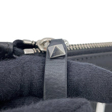 Load image into Gallery viewer, Valentino Garavani Logo Clutch Bag BlackQY2P0483LVN_0NO Leather
