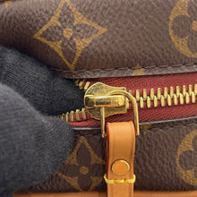Load image into Gallery viewer, LOUIS VUITTON Boite Hat Spool BrownM45149 Monogram Size PM
