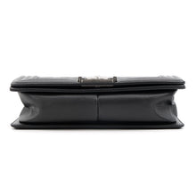Load image into Gallery viewer, CHANEL Boy Chanel 25 BlackA67086 Caviar Leather Size 25
