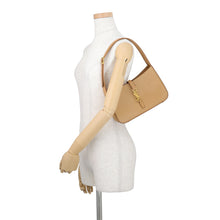 将图像加载到图库查看器中，SAINT LAURENT PARIS Le 5 A 7 Le Sancassette Hobo Bag Brown657228BWR6W2725 Leather
