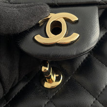 Load image into Gallery viewer, CHANEL Mini Classic Handbag BlackA35200-Y04059-94305 Lambskin Size 17
