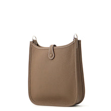 将图像加载到图库查看器中，HERMES Evelyne Long Amazon Etoupe/Blue Indigo Taurillon Clemence Size TPM
