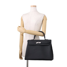 Load image into Gallery viewer, HERMES Kelly Retourne Black Togo Leather Size 35
