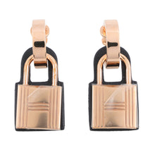 将图像加载到图库查看器中，HERMES O'Kelly Earrings Black Gold Plated Swift Leather
