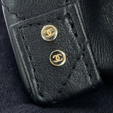 将图像加载到图库查看器中，CHANEL Matelasse 2-Way Chain Vanity Bag BlackAS3345 Calf Leather
