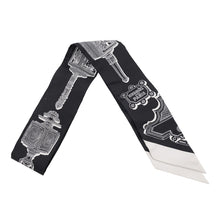 Load image into Gallery viewer, HERMES Twilly Merveilleuses Lanternes Black/White Silk100%
