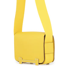 将图像加载到图库查看器中，HERMES Geta Jaune de Naples Chevre Myzore Goatskin

