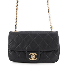 将图像加载到图库查看器中，CHANEL Matelasse Pearl ChainShoulder Bag BlackAS2210-B04443-94305 Lambskin Faux Pearl

