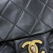 将图像加载到图库查看器中，CHANEL Matelasse Pearl ChainShoulder Bag BlackAS2210-B04443-94305 Lambskin Faux Pearl
