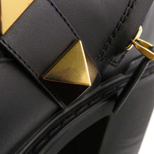 将图像加载到图库查看器中，Valentino Garavani Roman Studded Calf Leather Black Leather Size 36
