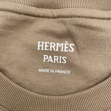 Load image into Gallery viewer, HERMES Pocket with TShirt Embroidery Size 34 Khaki Cotton100%
