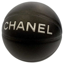 将图像加载到图库查看器中，CHANEL Basketball Black/Silver Rubber Size 7
