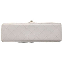 将图像加载到图库查看器中，CHANEL Matelasse Double Flap Chain Shoulder Bag White A01113 Caviar Leather Size 23
