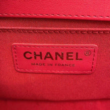 将图像加载到图库查看器中，CHANEL Boy Chanel ChainShoulder Bag Red A67085 Lambskin
