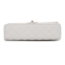 Load image into Gallery viewer, CHANEL Matelasse ChainShoulder Bag White A01112 Caviar Leather Size 25
