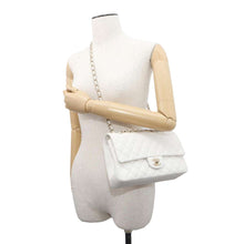 Load image into Gallery viewer, CHANEL Matelasse ChainShoulder Bag White A01112 Caviar Leather Size 25
