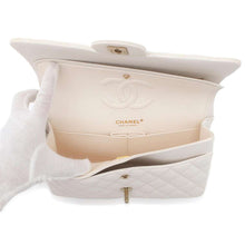 Load image into Gallery viewer, CHANEL Matelasse ChainShoulder Bag White A01112 Caviar Leather Size 25
