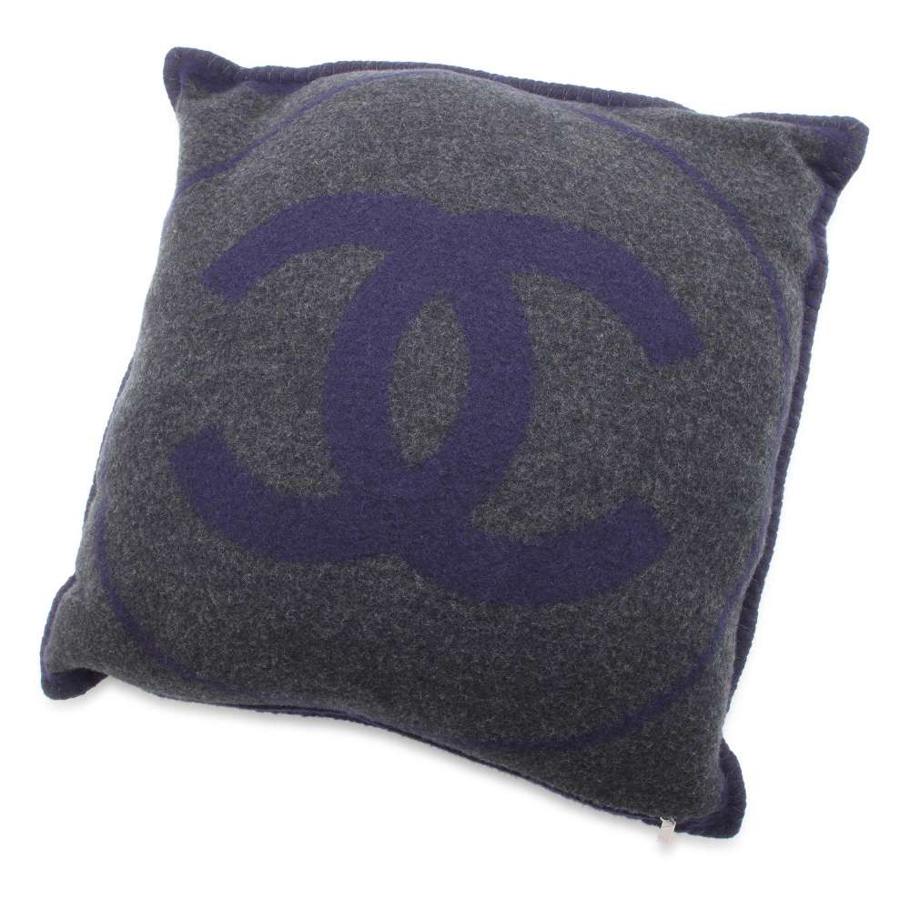 CHANEL Logo/Circle Double Face Cushion Gray/Navy Wool 90% Cashmere10%