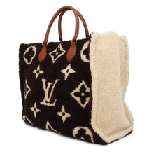 Load image into Gallery viewer, LOUIS VUITTON Onthego Brown/Beige M55420 Monogram / Teddy Size GM
