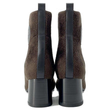 Load image into Gallery viewer, HERMES Short boots 《Vol Vert》 60 Marron/Black Knit Leather Size 36
