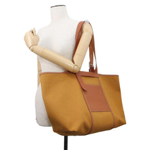 Load image into Gallery viewer, HERMES Etriviere Fauve/Desert Towargoelan Swift Leather Vache Hunter Leather Size 35
