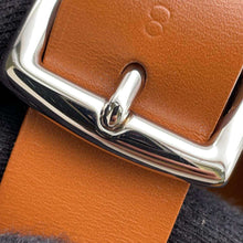 Load image into Gallery viewer, HERMES Etriviere Fauve/Desert Towargoelan Swift Leather Vache Hunter Leather Size 35
