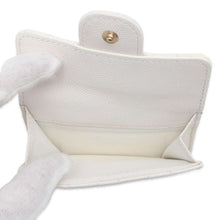 将图像加载到图库查看器中，CHANEL Matelasse Tri-Fold Wallet White AP0230 Caviar Leather
