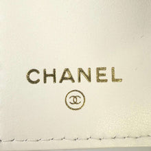 将图像加载到图库查看器中，CHANEL Matelasse Tri-Fold Wallet White AP0230 Caviar Leather
