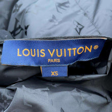 Load image into Gallery viewer, LOUIS VUITTON Monogram reversible light bomber Size XS Black Cotton100%
