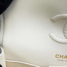 Load image into Gallery viewer, CHANEL Matelasse W Flap W Chain Shoulder Off-white A01113 Caviar Leather Size 23
