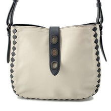 将图像加载到图库查看器中，Bottega Veneta INTRECCIATO Shoulder Bag Black/Ivory Leather
