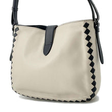 将图像加载到图库查看器中，Bottega Veneta INTRECCIATO Shoulder Bag Black/Ivory Leather
