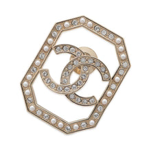 将图像加载到图库查看器中，CHANEL CC Logo Faux Pearl Brooch Champagne Gold Gold Plated
