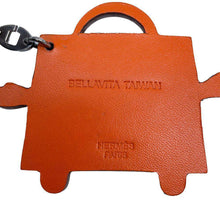 将图像加载到图库查看器中，HERMES Kelly Doll Keychain Orange Tadelakt Leather
