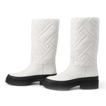 Load image into Gallery viewer, HERMES Fuji Exlibris Boots White/Black Leather Size 37
