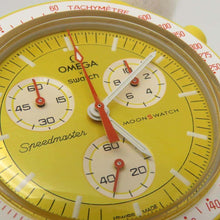 将图像加载到图库查看器中，Swatch MoonSwatch Swatch x OMEGA Mission to the Sun W42mm Bio-Ceramic Yellow Dial SO33J100
