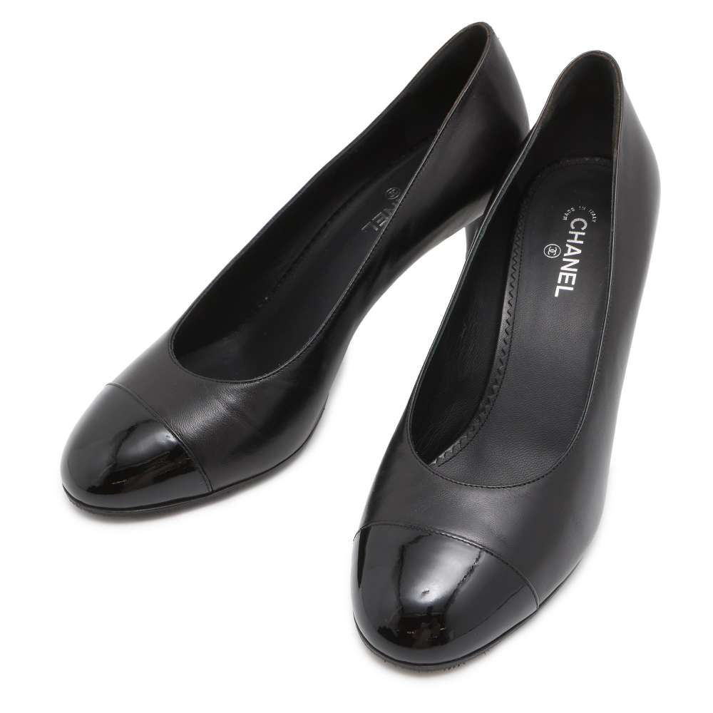 CHANEL CC Logo Pumps Black G34136 Leather Patent Leather Size 38 1/2C