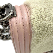 将图像加载到图库查看器中，CHANEL Boy Chanel ChainShoulder Pink Leather Fur
