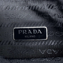 将图像加载到图库查看器中，PRADA Shoulder Bag Re-Edition 2005 Black 1BH204 Nylon
