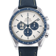 将图像加载到图库查看器中，OMEGA Speedmaster Silver Snoopy Award W42mm Stainless Steel Nylon Silver/Blue Dial 310.32.42.50.02.001
