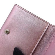 将图像加载到图库查看器中，FENDI FFDiamondWallet Pink 8M0480 Laminated leather
