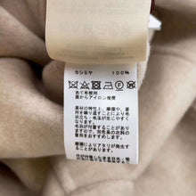 Load image into Gallery viewer, HERMES Long gilet with wooden buttons Size 34 Beige Naturel Cashmere100%
