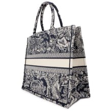 将图像加载到图库查看器中，Dior Book Tote Reverse Toile de Jouy Navy/White M1286ZRGO Canvas Size Large
