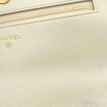 将图像加载到图库查看器中，CHANEL 19 Chain wallet WhiteAP0957 Lambskin
