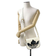 将图像加载到图库查看器中，GUCCI Adidas collaboration Horsebit1955 Shoulder Bag Black/White658574 Leather
