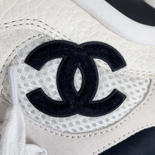 将图像加载到图库查看器中，CHANEL Sneakers White/Black G38299 Mesh Suede Leather Size 36
