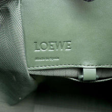 将图像加载到图库查看器中，LOEWE hammock Green A538H13X02 Leather Size compact
